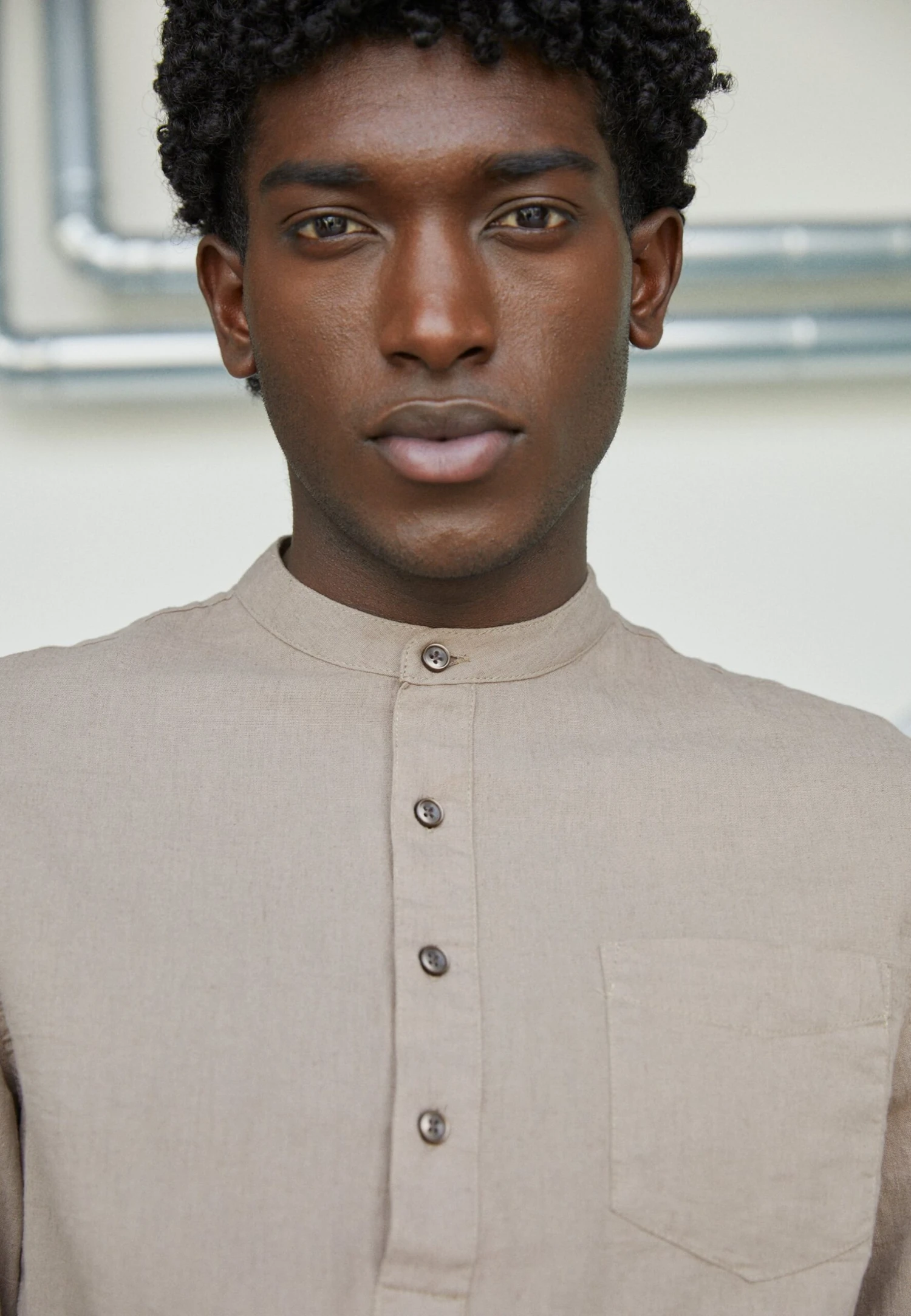 Pier One Camisa - Taupe 3 Pier One Camisa - Taupe - Imagen 3