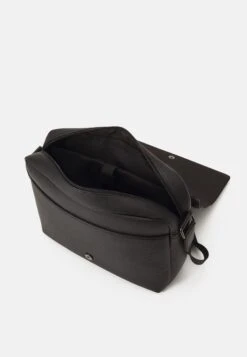 Pier One Big Messenger Bag - Bandolera - Black 8 Pier One Big Messenger Bag - Bandolera - Black -Elegancia Tienda De Ventas 040a88e5f1714f1785733c2d4347af69