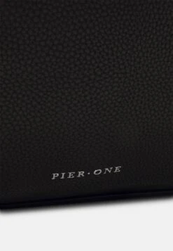 Pier One Unisex - Bolsa De Fin De Semana - Black -Elegancia Tienda De Ventas 2347f9944c994f269d9b55ed5a8ce568