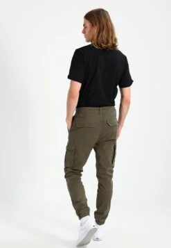 Pier One Cuffed Skinny Trouser- Pantalones Cargo - Khaki -Elegancia Tienda De Ventas 27a3522f85514c679fcedaaaf368adc1