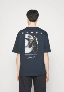 Pier One Sense Tee- Camiseta Estampada - Dark Blue -Elegancia Tienda De Ventas 512fd7fe8a844aebb6a2e28f70b522f2