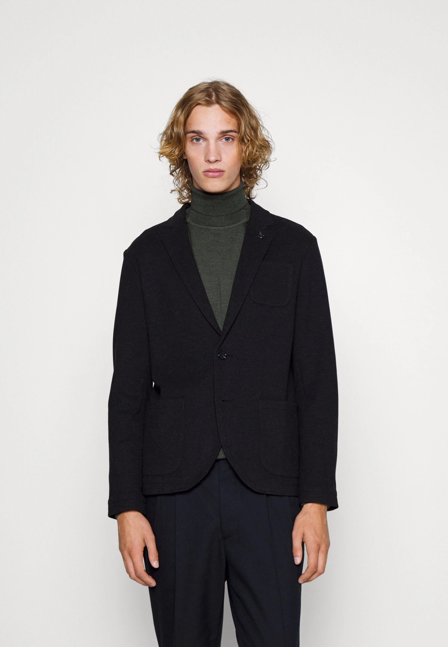 Pier One Americana - Black 1 Pier One Americana - Black