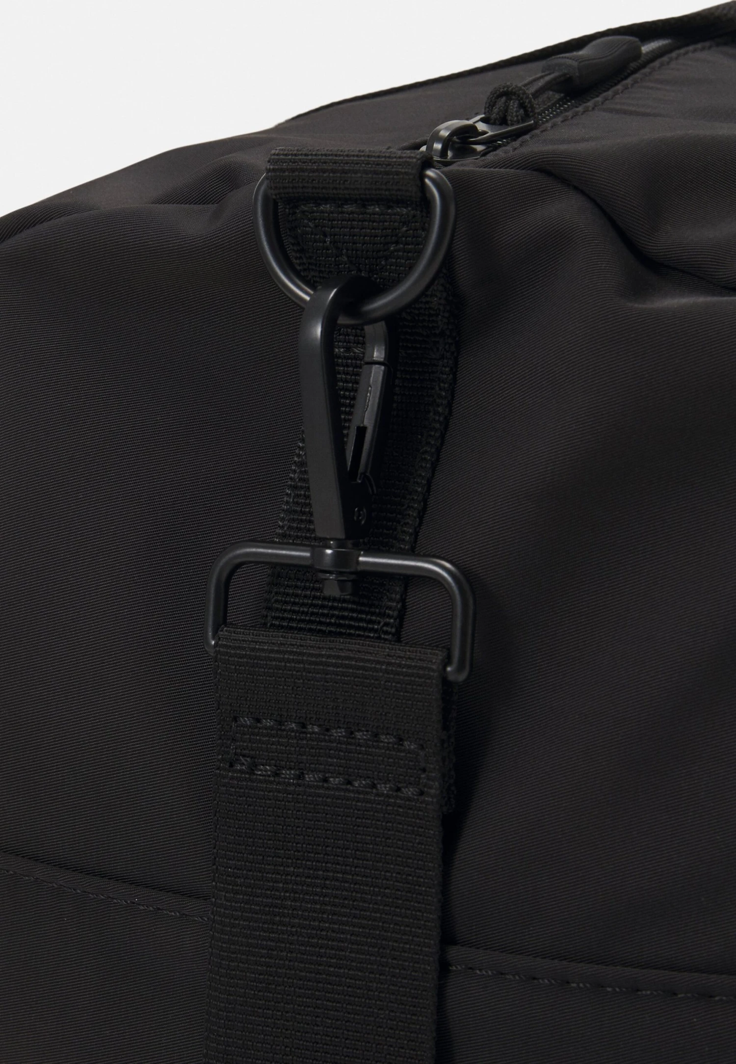 Pier One Unisex - Bolsa De Deporte - Black 4 Pier One Unisex - Bolsa De Deporte - Black - Imagen 4