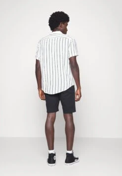 Pier One 2 Pack - Shorts - Black/Olive -Elegancia Tienda De Ventas 73395e7496094f16ab01d685c224eec1