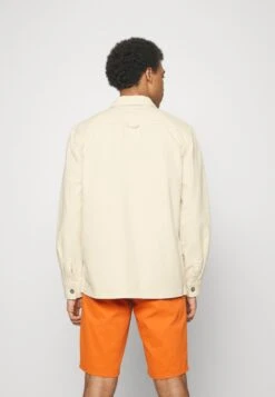 Pier One Undyed Twill- Chaqueta Vaquera - White -Elegancia Tienda De Ventas 75edac323e2d40368b48353609d4fd18