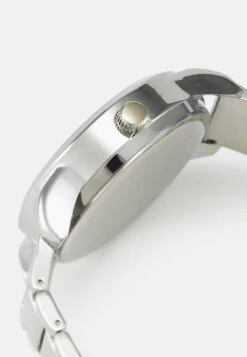 Pier One Set - Reloj - Silver-Coloured 10 Pier One Set - Reloj - Silver-Coloured -Elegancia Tienda De Ventas 7bfa7fa3c3134fb0b8144973122f0e7b