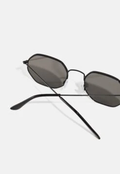 Pier One Unisex - Gafas De Sol - Black -Elegancia Tienda De Ventas 81a01a04615749be9c19bcffe3aa7fac