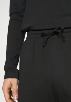 Pier One Pijama - Black -Elegancia Tienda De Ventas 842cc55e81224f6ca06ad94aae25d25c