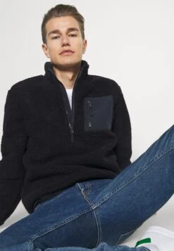 Pier One Forro Polar - Dark Blue -Elegancia Tienda De Ventas 88111e09df4342679a12241e843a9022