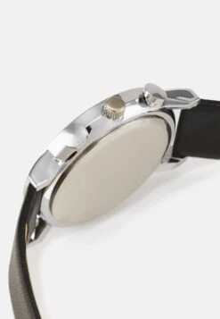 Pier One Set - Reloj - Black -Elegancia Tienda De Ventas 8b85f94e4c5a43a89680fa66df3bc7c7