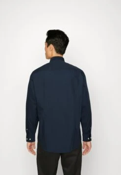 Pier One 3 Pack - Camisa Elegante - White/Light Blue/Dark Blue -Elegancia Tienda De Ventas 9c5bc8c34ea0415fb949ca66c8b6f9f0