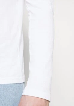 Pier One 5 Pack - Camiseta De Manga Larga - White/Dark Blu/Grey 15 Pier One 5 Pack - Camiseta De Manga Larga - White/Dark Blu/Grey -Elegancia Tienda De Ventas 9d88aebb7c354be39ebe9c5600cb43ac