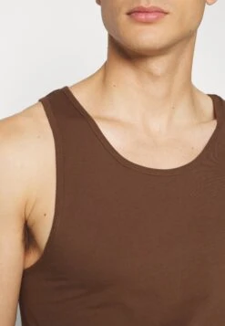 Pier One 3Pck Skin Tone Rib Vest- Camiseta Interior - Brown -Elegancia Tienda De Ventas 9f31fc2f68bd4a4785af045b430b1d83