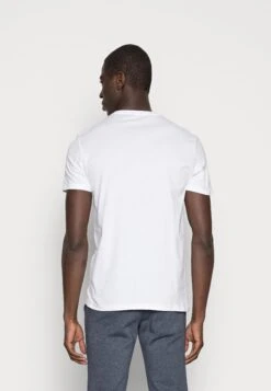 Pier One 3 Pack - Camiseta Básica - White/Black/Light Grey 9 Pier One 3 Pack - Camiseta Básica - White/Black/Light Grey -Elegancia Tienda De Ventas a33337e9993e4d57b40205694f934124