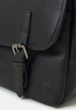 Pier One Unisex - Bandolera -Black -Elegancia Tienda De Ventas adbd5d8fbbd24c28a61f94af8a00c514