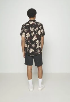 Pier One 2 Pack - Shorts - Olive/Black -Elegancia Tienda De Ventas fd44b737848c4df581a8294c3b8851b1